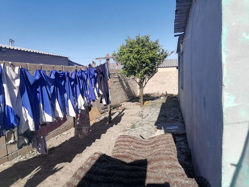 4 BEDROOM HOUSE IN MELTON ROSE  - Photo 4