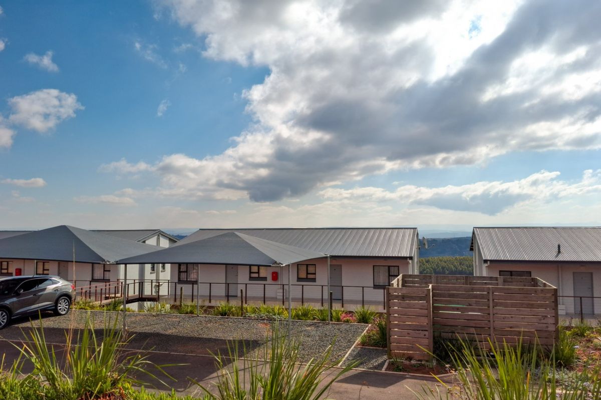 Modern. Neat. Popular. Cheap. Great for Investors. - Photo 2