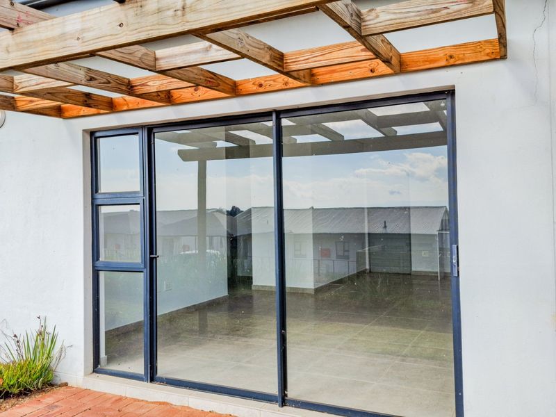 Modern. Neat. Popular. Cheap. Great for Investors. - Photo 3