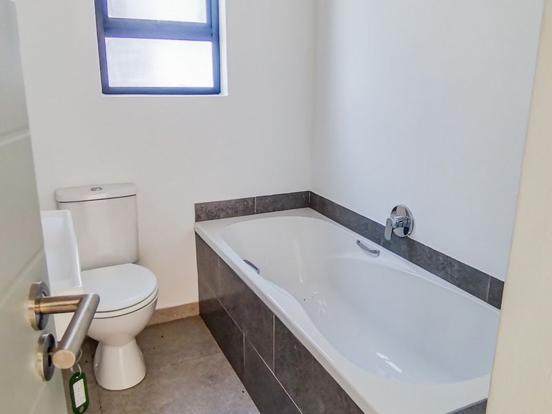 2 Bedroom Apartment Mountain View Estate - Photo 7