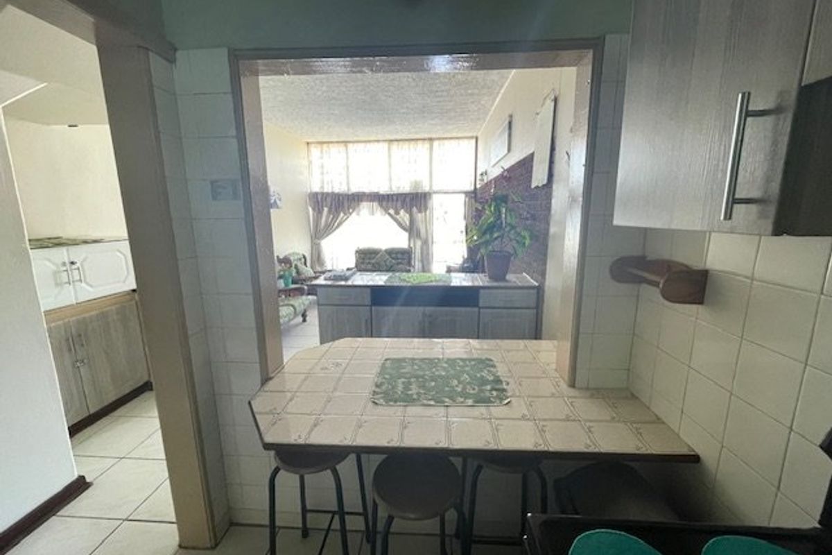 Perfectly Located Two-Bedroom Unit In The Krizann Complex  - Photo 5