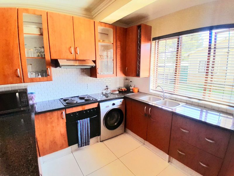 Three bedrooms house for sale in Carlswald - Photo 2