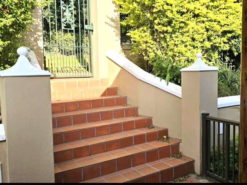 Modern commercial office space in Kloof - Photo 4