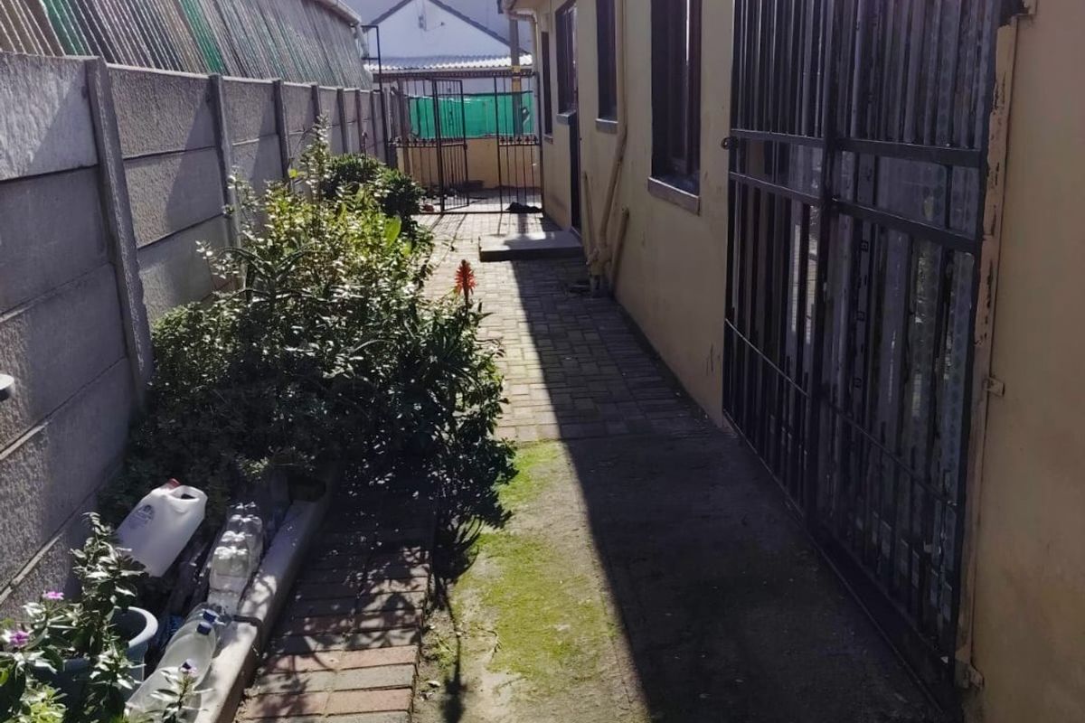 3 Bed House in Stratford Green, Eersterivier South for Sale - Photo 4