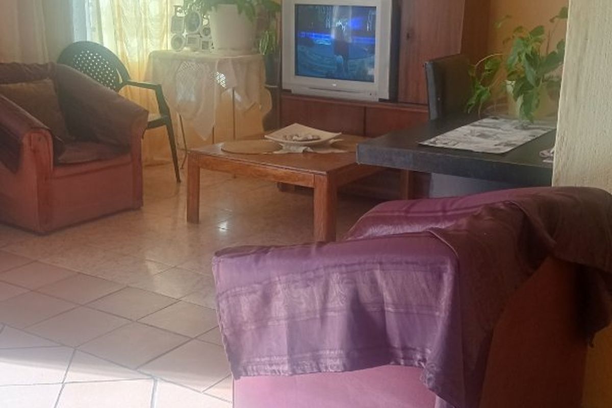 Lovely 3 Bedrooms in Eastridge  - Photo 4