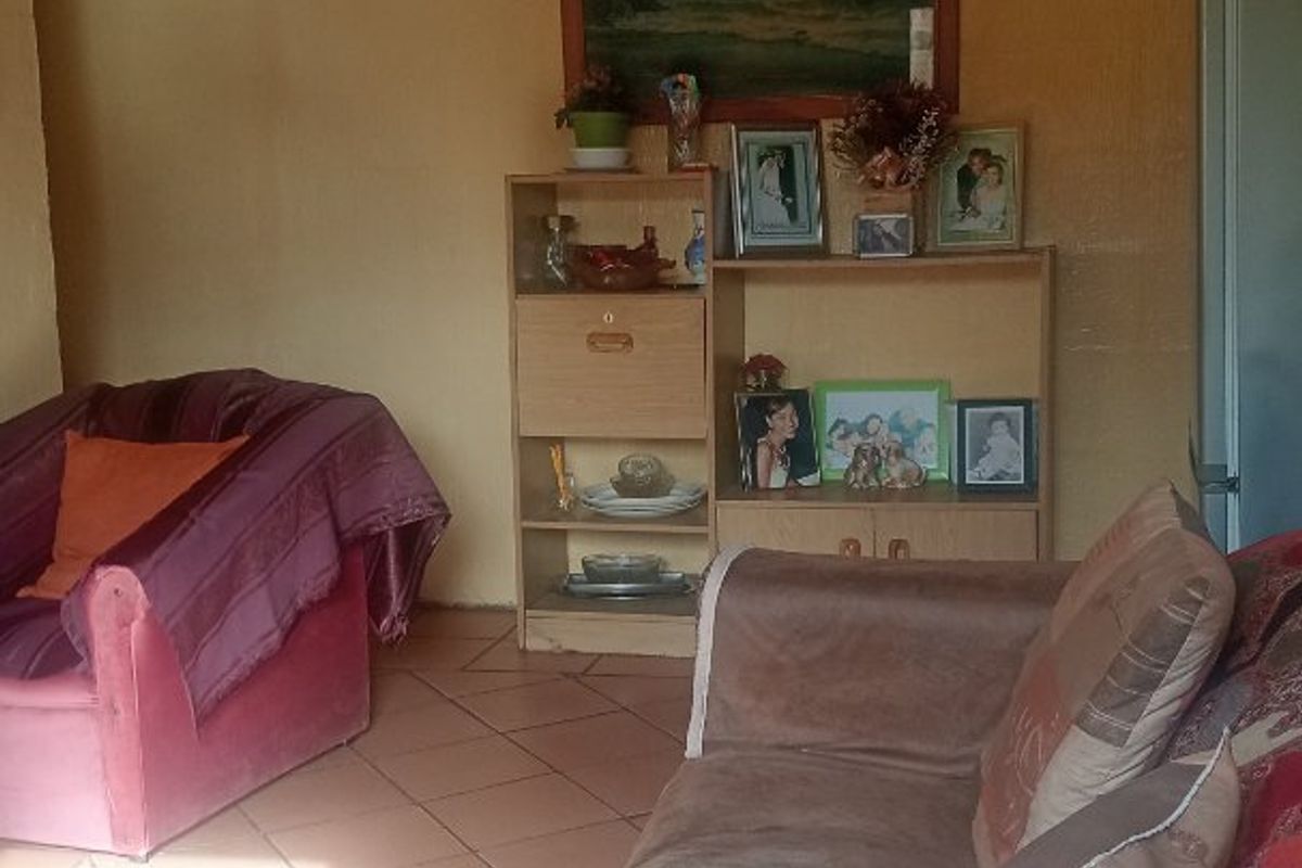 Lovely 3 Bedrooms in Eastridge  - Photo 5