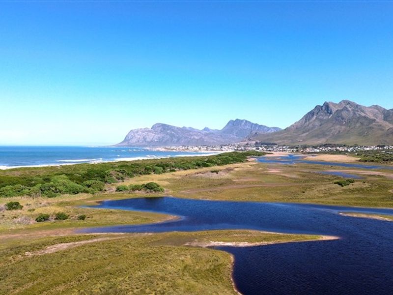Golden opportunity to own one of the last vacant developable pieces of land inside a UNESCO Biosphere on a South African Coast. - Photo 2