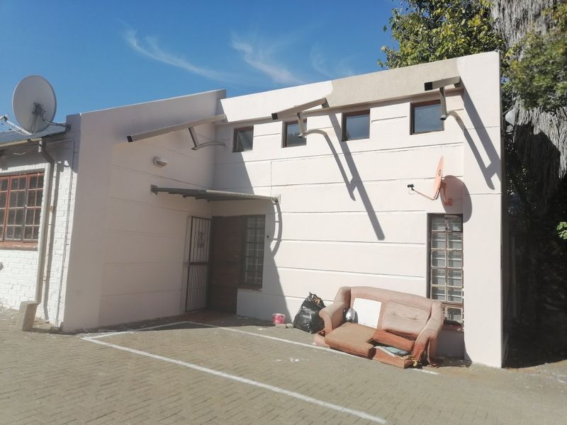 This Property is Calling all Investors, situated in Westdene, Bloemfontein - Photo 3