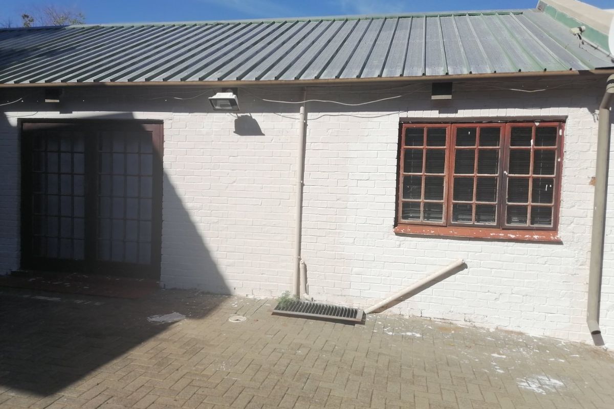 This Property is Calling all Investors, situated in Westdene, Bloemfontein - Photo 5