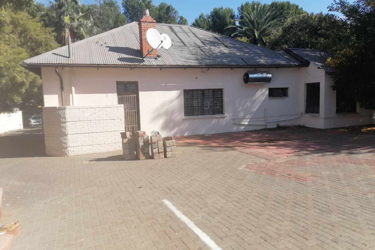 This Property is Calling all Investors, situated in Westdene, Bloemfontein - Photo 4