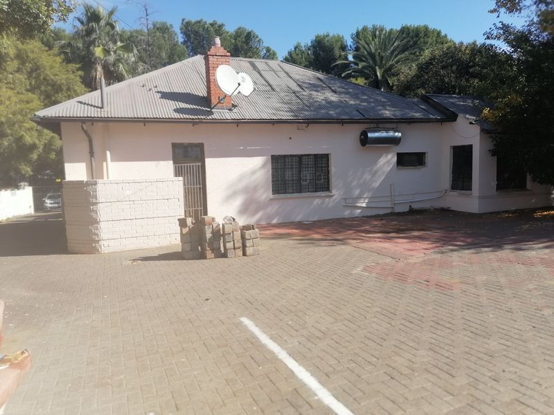 This Property is Calling all Investors, situated in Westdene, Bloemfontein - Photo 4