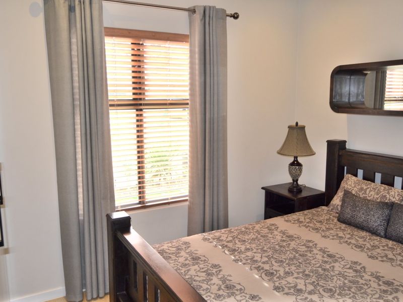 Charming 3-Bedroom Home in Somerset Lakes – Perfect for Downsizing - Photo 8