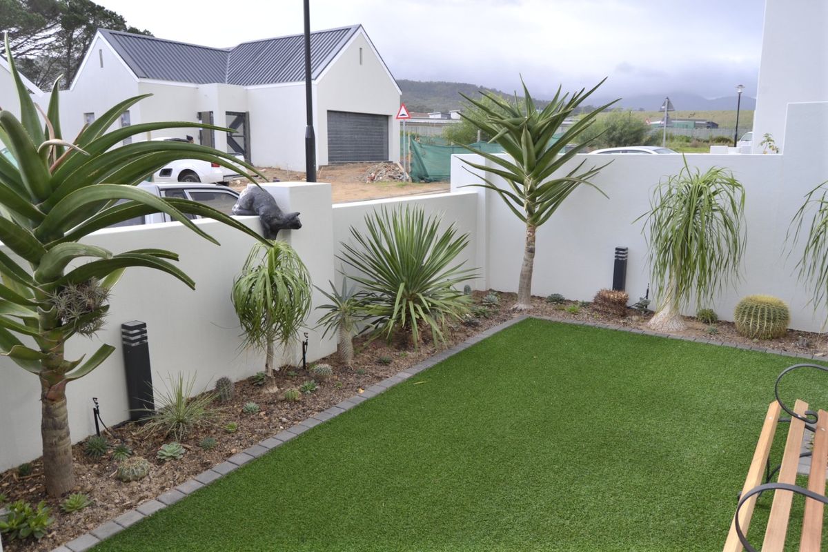 Charming 3-Bedroom Home in Somerset Lakes – Perfect for Downsizing - Photo 4