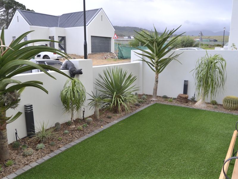 Charming 3-Bedroom Home in Somerset Lakes – Perfect for Downsizing - Photo 4