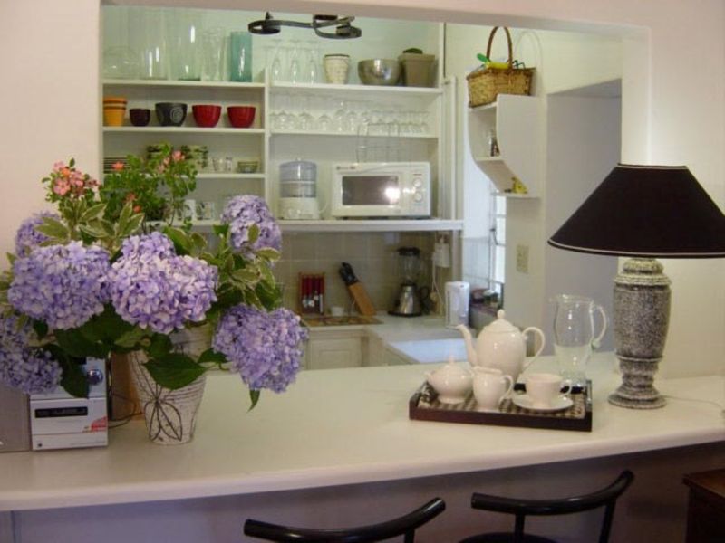 2 Bed 2bath Cosy House cottage with a Lovely Garden-Corporate Rental, suitable for Expats, Professionals-Water, Utilities, House Keeping, Uncapped Wi-fi all included-Rosebank.  A Steal! - Photo 4