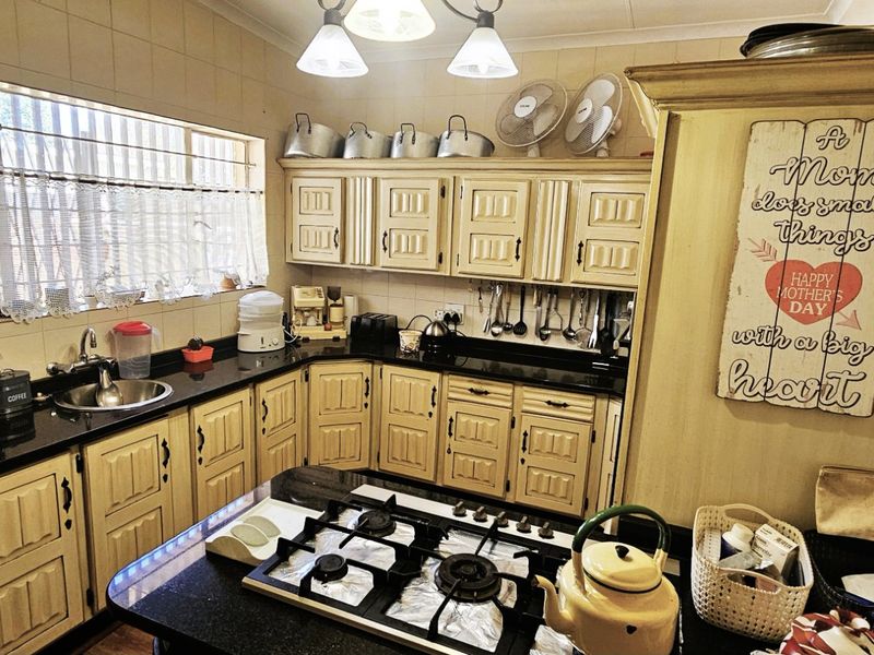 Perfect Location in Deneysville by the Vaal Dam - Photo 4