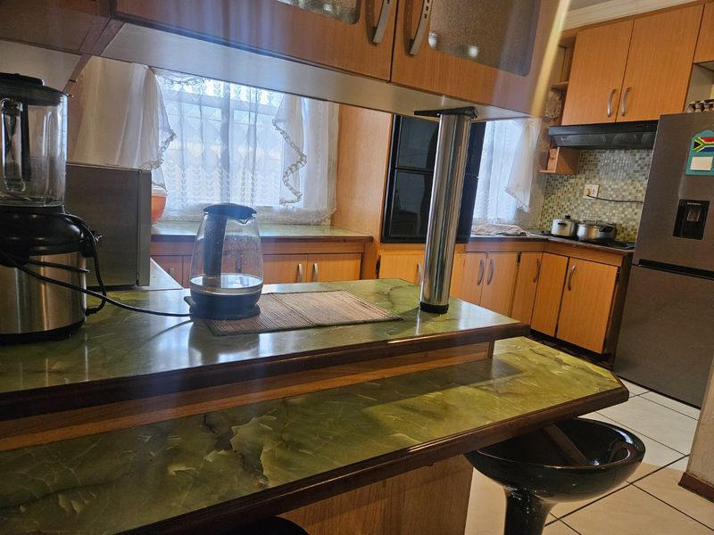 3 Bedroom house for sale - Photo 10