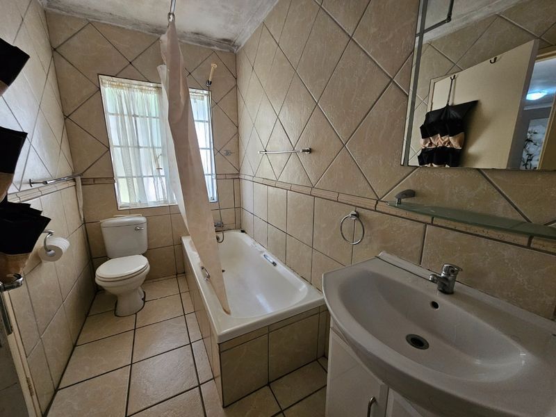 Income Earning, Centrally Located, Lock up and Go - Photo 7