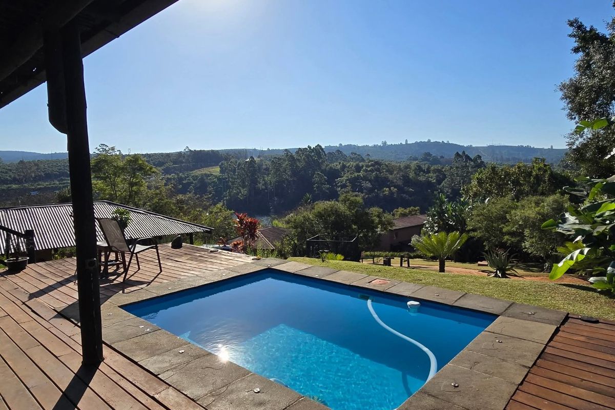 Stunning Holiday Home/Income-generating opportunity  - Photo 3