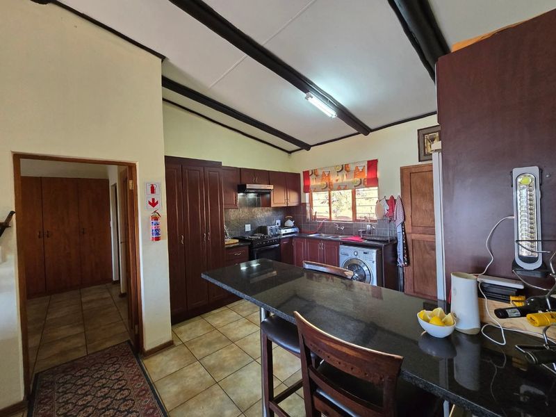 Stunning Holiday Home/Income-generating opportunity  - Photo 7