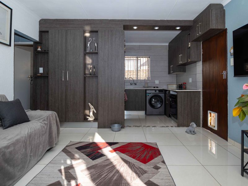 INVESTORS ONLY – 2-Bedroom Townhouse for Sale in Eden Glen - Photo 10