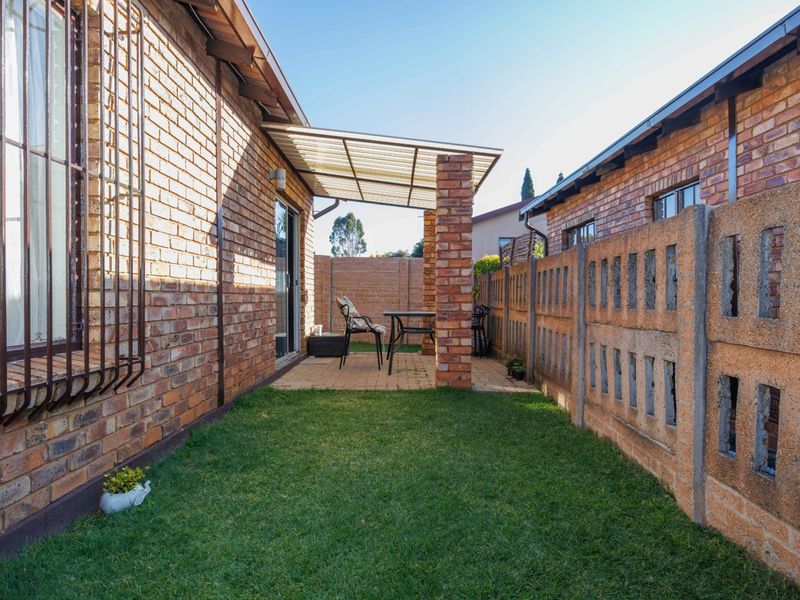 INVESTORS ONLY – 2-Bedroom Townhouse for Sale in Eden Glen - Photo 2