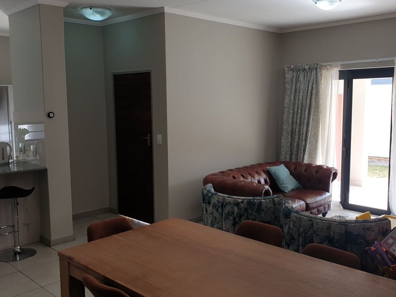 Light-Filled Modern 3-Bedroom Home in The Madison, Amberfield City - Photo 3