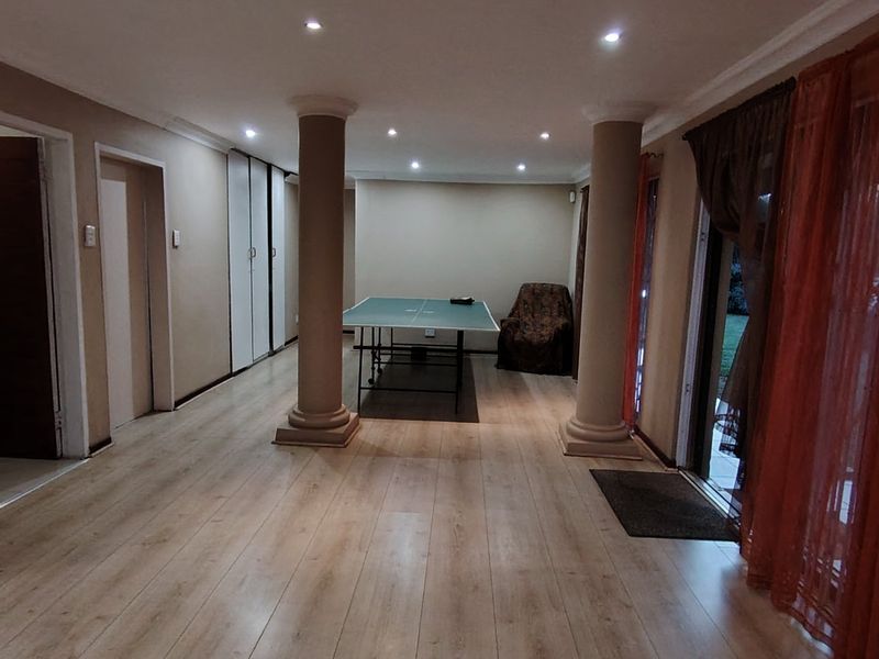 Exclusive 540m2 Family Residence in Rooihuiskraal North Centurion - Space, Style & Sophistication! - Photo 6