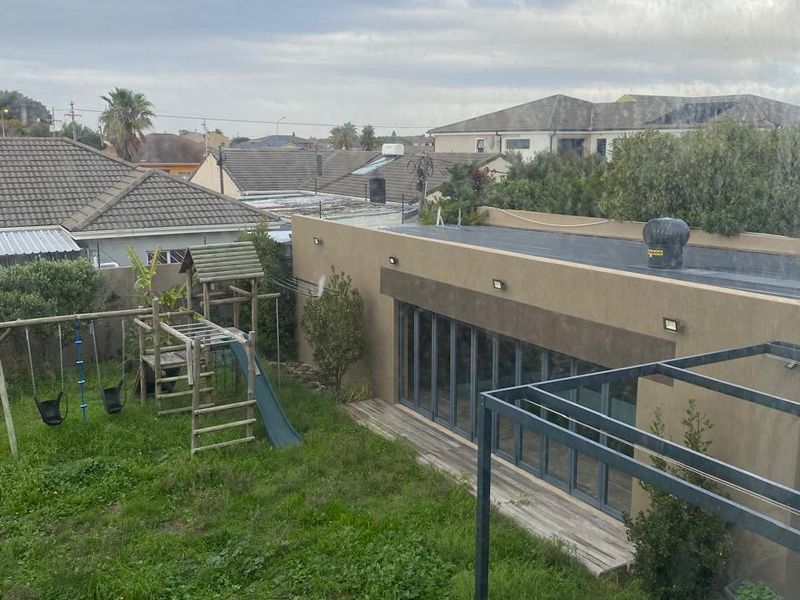 4 Bedroom House for Sale  - Photo 5