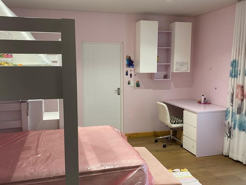 4 Bedroom House for Sale  - Photo 7