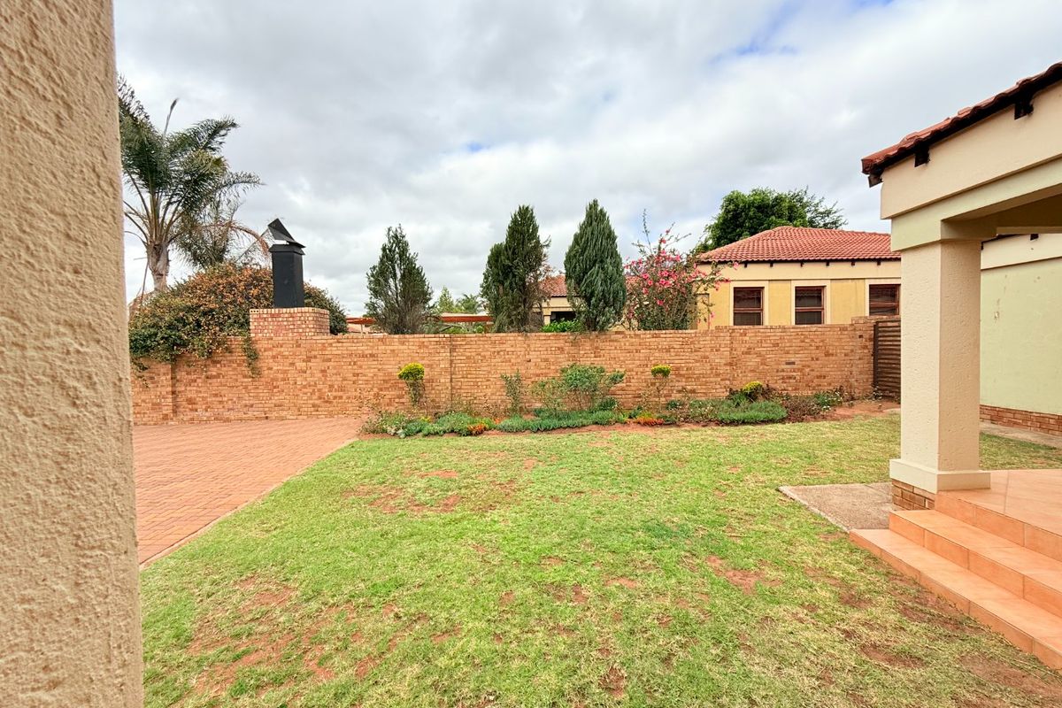 3 Bed 2 and a Half Bath Family Home - Photo 2