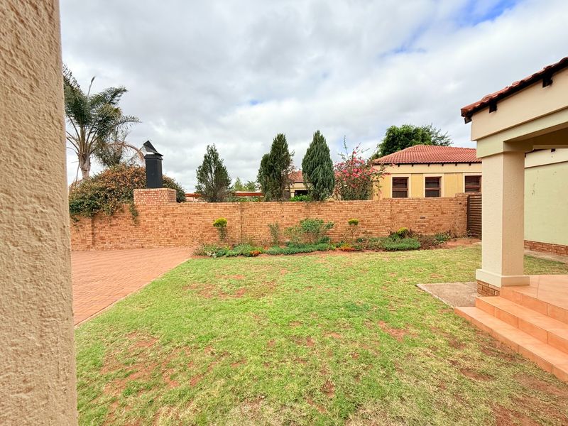 3 Bed 2 and a Half Bath Family Home - Photo 2