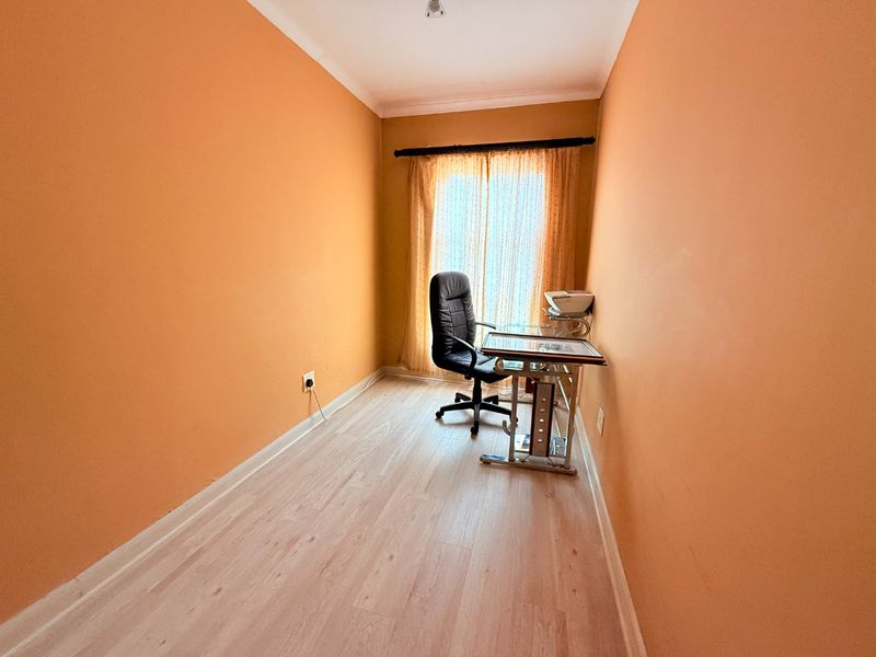 3 Bed 2 and a Half Bath Family Home - Photo 10