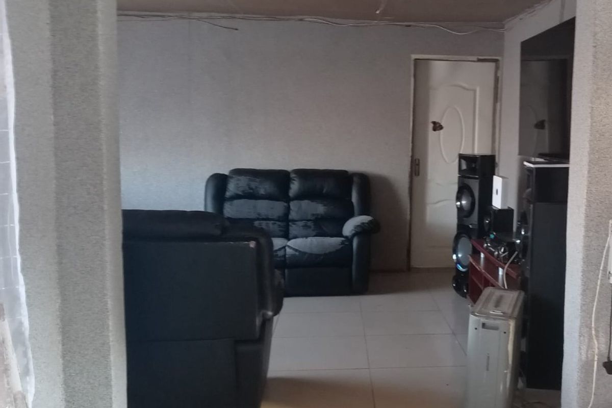 Fantastic Investment House & Shop  in Villa Lisa - Photo 5