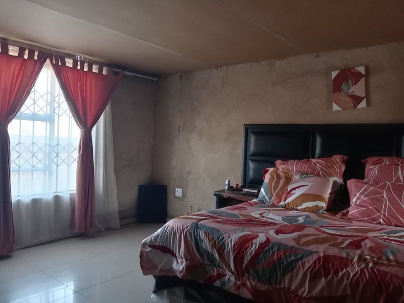 Fantastic Investment House & Shop  in Villa Lisa - Photo 6