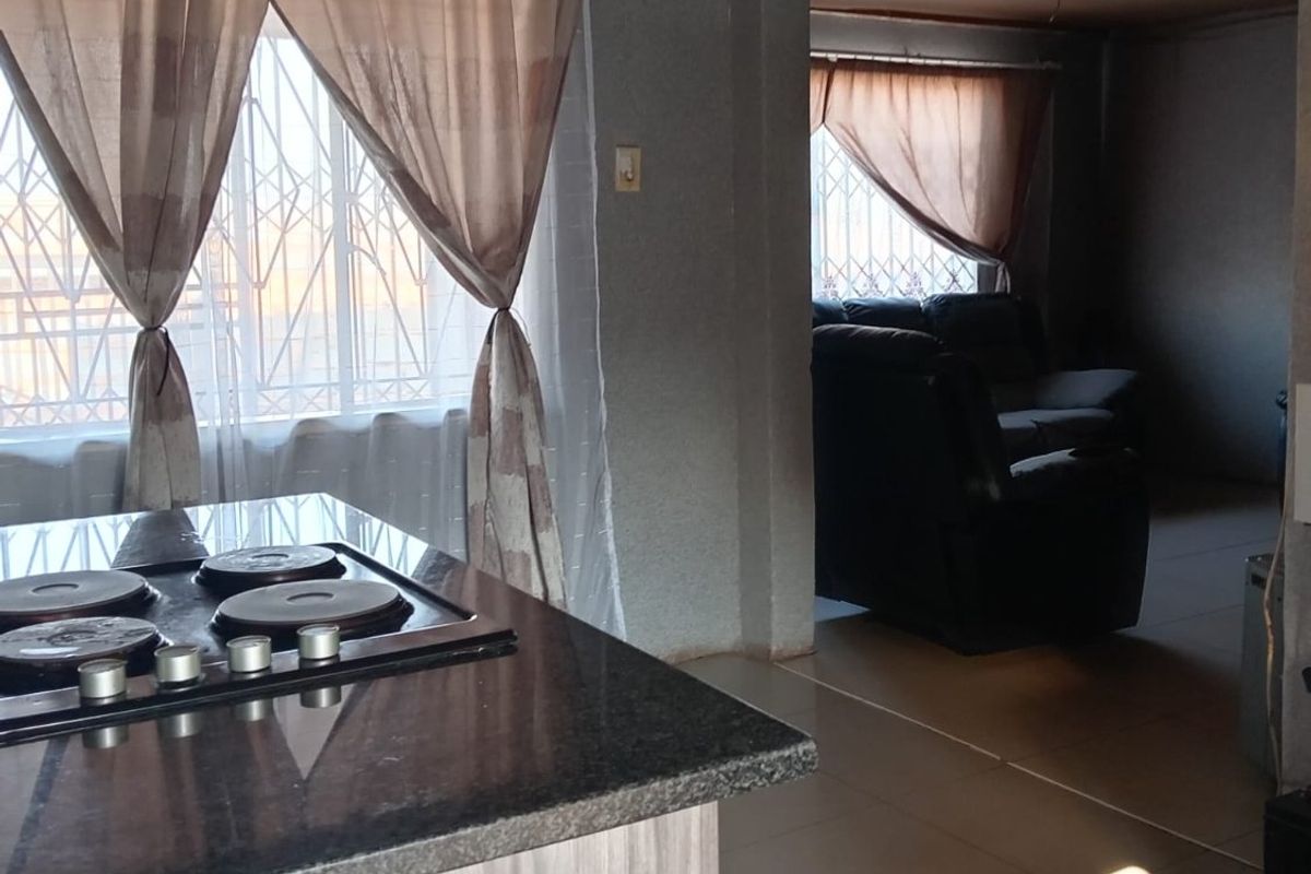 Fantastic Investment House & Shop  in Villa Lisa - Photo 2