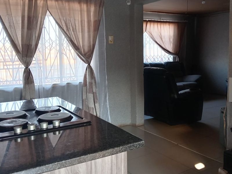 Fantastic Investment House & Shop  in Villa Lisa - Photo 2