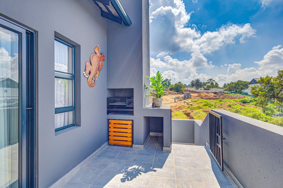 Modern 4-Bedroom First-Floor Apartment in Waterfall Manor – Smart, Secure & Eco-Friendly Living - Photo 3