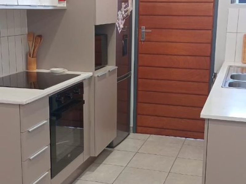 Secured living - Capital View Lifestyle Estate! - Photo 2