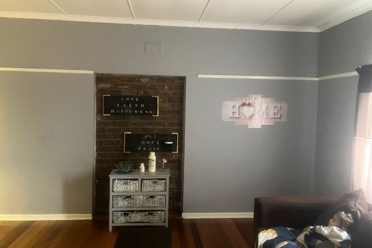 GOLDEN OLDIE PLUS 2 FLATS FOR SALE - Photo 3