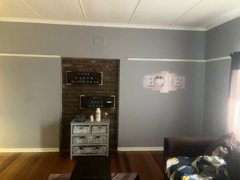 GOLDEN OLDIE PLUS 2 FLATS FOR SALE - Photo 3