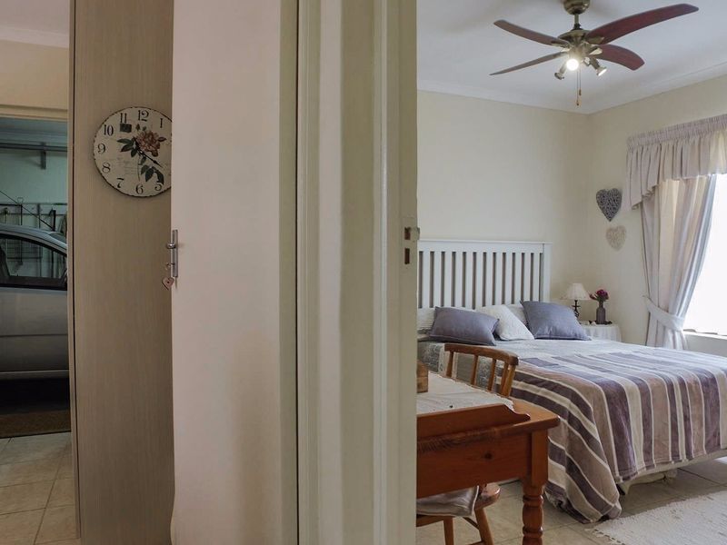 2 Bedroom Retirement Villa For Sale in Jeffreys Bay - Photo 8