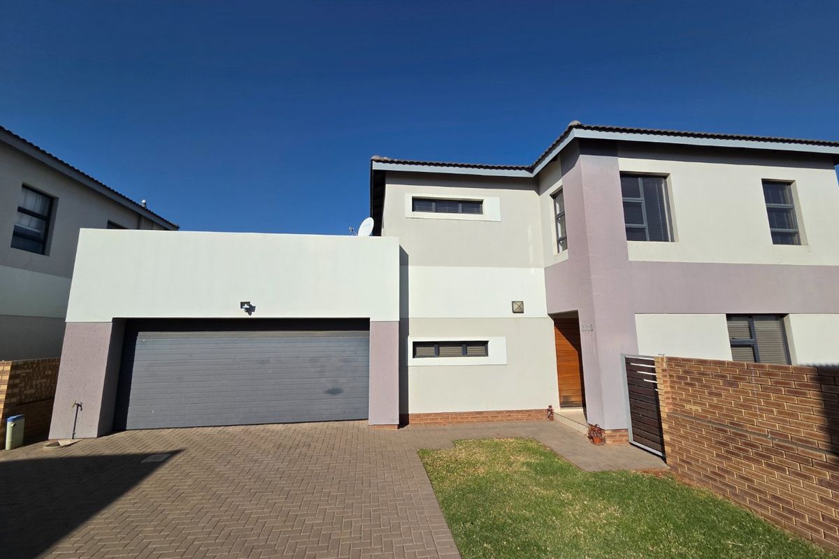 Modern 3-Bedroom Townhouse for Sale in Thatchfield Ridge - Photo 3