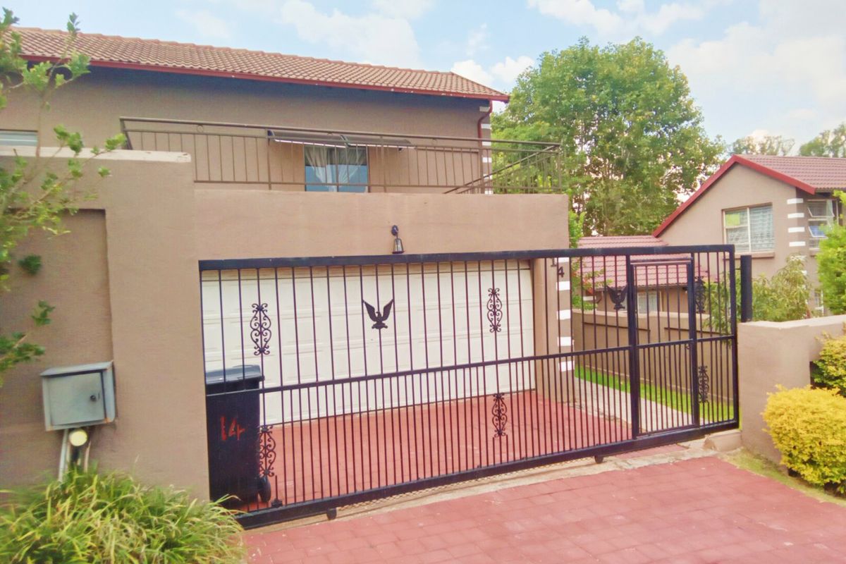 Family Home For Sale In Midrand  - Photo 3