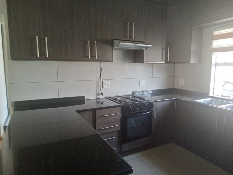 Family Home For Sale In Midrand  - Photo 4