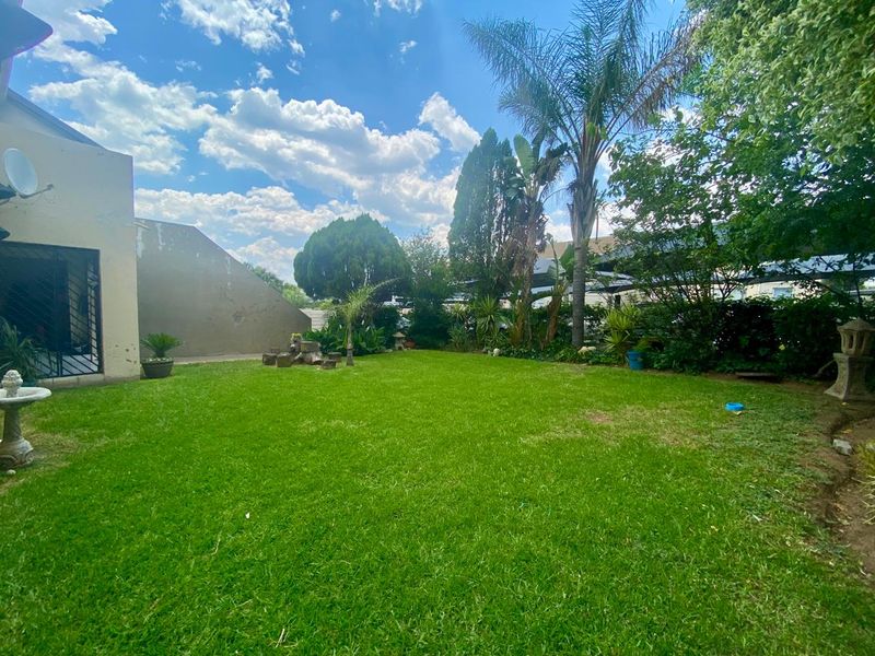 Two Bedroom Ground-floor Unit For Sale  - Photo 2