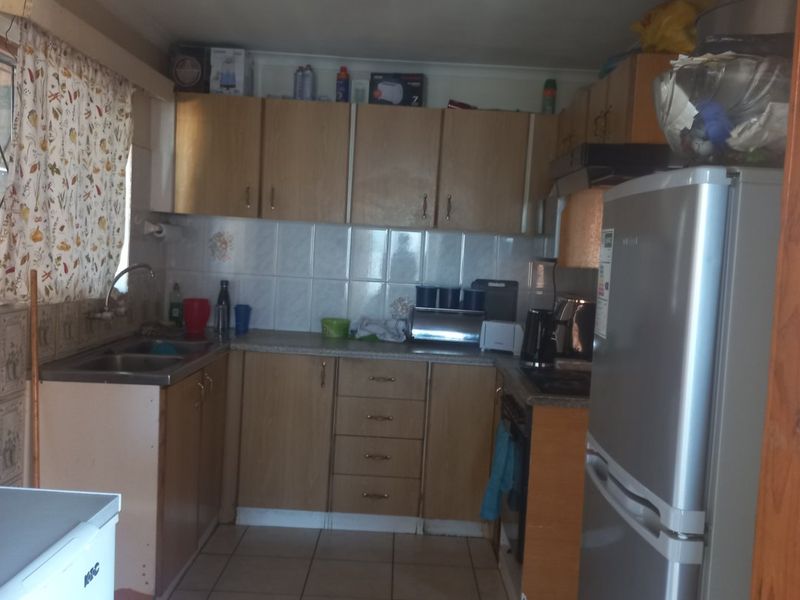 This family home is just waiting for you - Photo 4