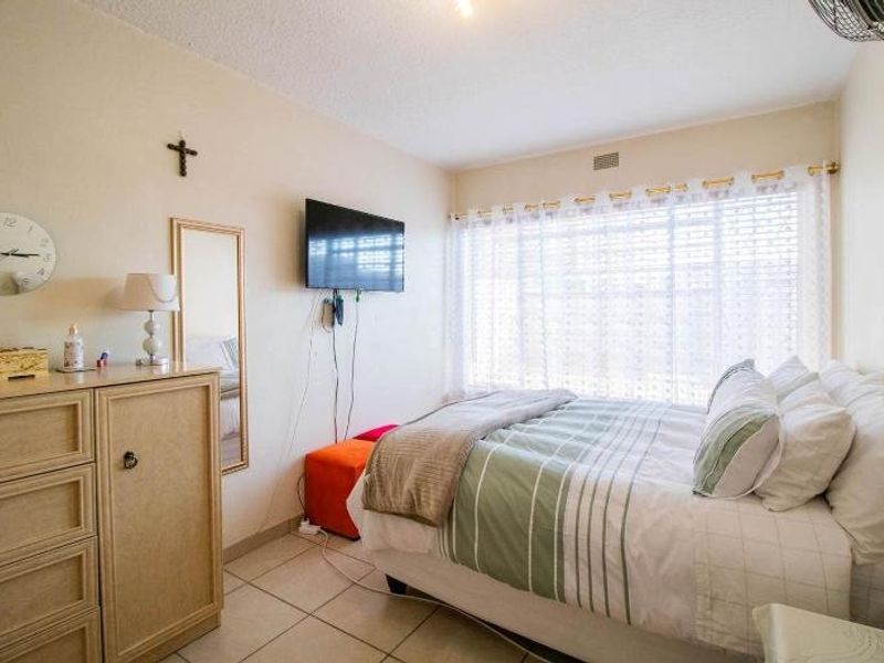 1 Bedroom Apartment in Edenvale Central - Photo 3