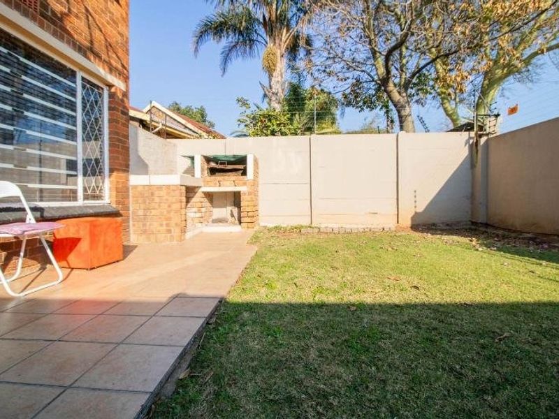 1 Bedroom Apartment in Edenvale Central - Photo 4