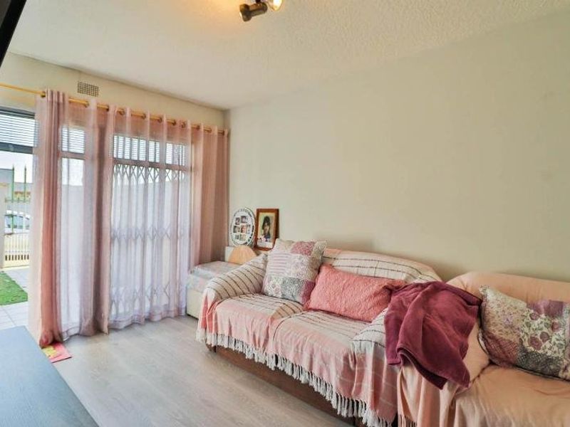 1 Bedroom Apartment in Edenvale Central - Photo 7